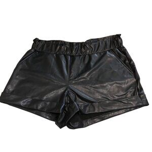 Rewash Women’s Shorts Vegan Black Leather Cuffed Hem Pockets‎ Sz M Mob Wife Y2K